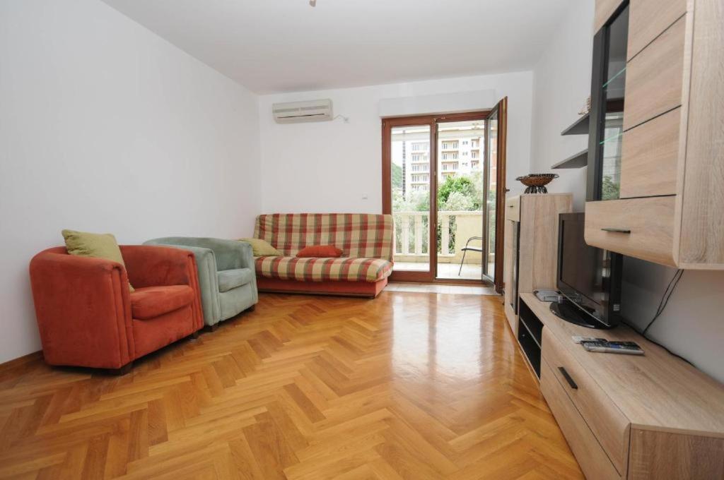 Apartment Jana Petrovac Luaran gambar