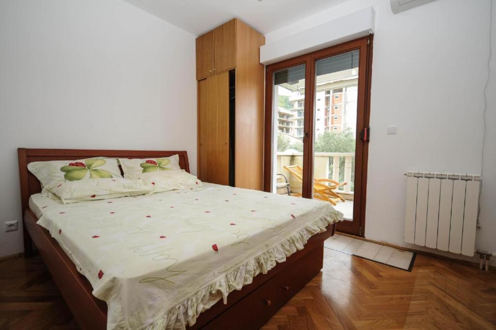 Apartment Jana Petrovac Luaran gambar