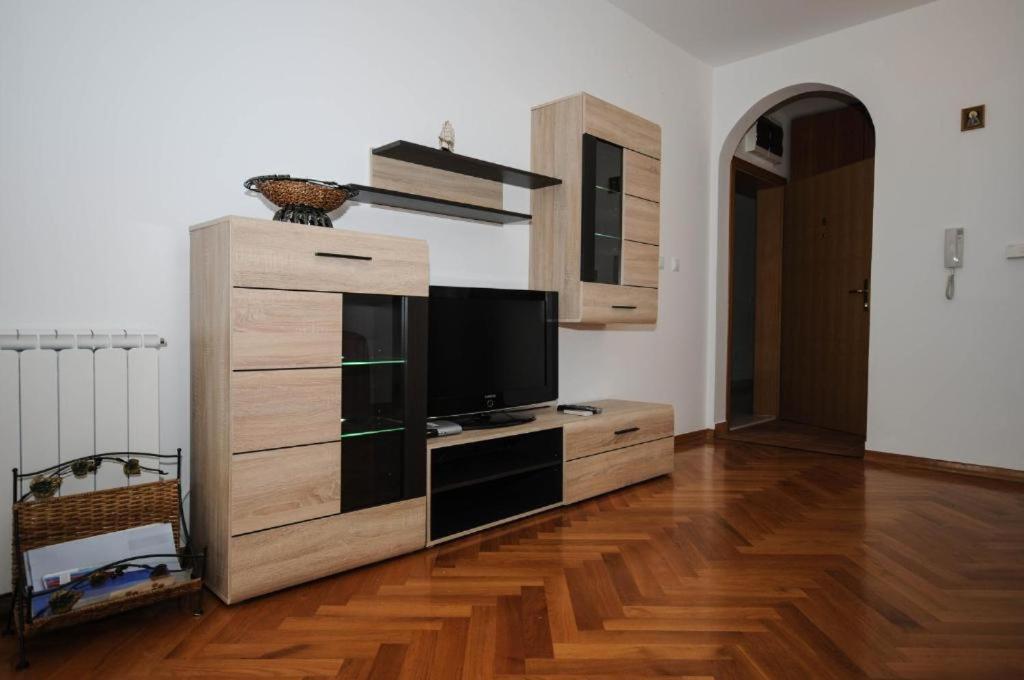 Apartment Jana Petrovac Luaran gambar