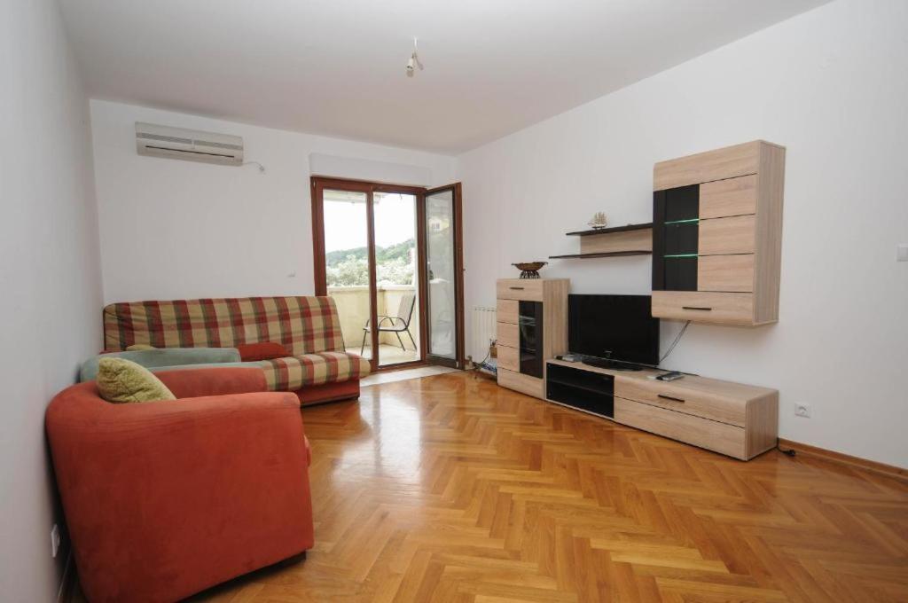 Apartment Jana Petrovac Luaran gambar